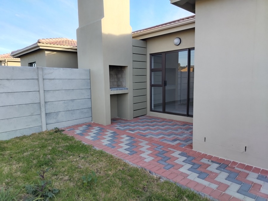 3 Bedroom Property for Sale in Stellendale Western Cape